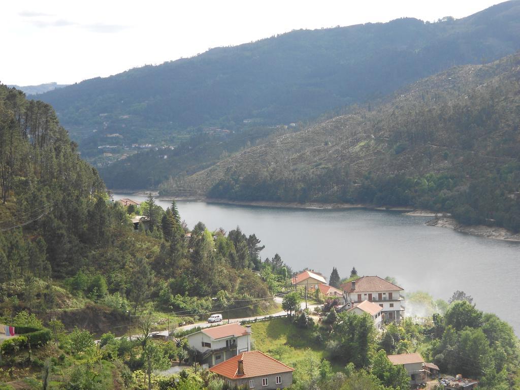 Vale De Azereiros Apartamentos Geres Szoba fotó